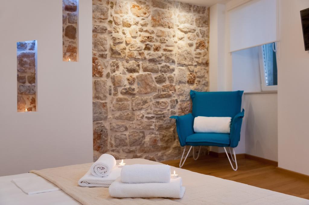 Villa Majestic With Heated Pool And Rooftop Terrace Bol Room photo