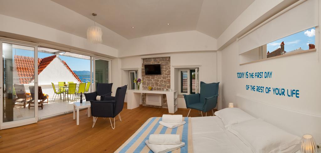 Villa Majestic With Heated Pool And Rooftop Terrace Bol Room photo