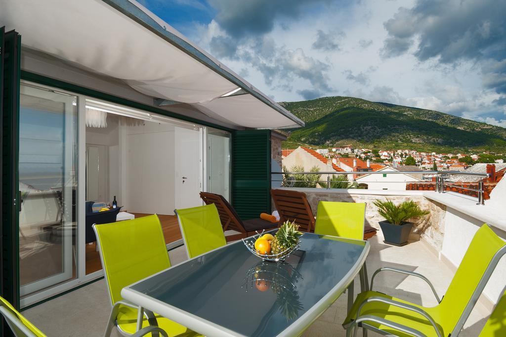 Villa Majestic With Heated Pool And Rooftop Terrace Bol Room photo